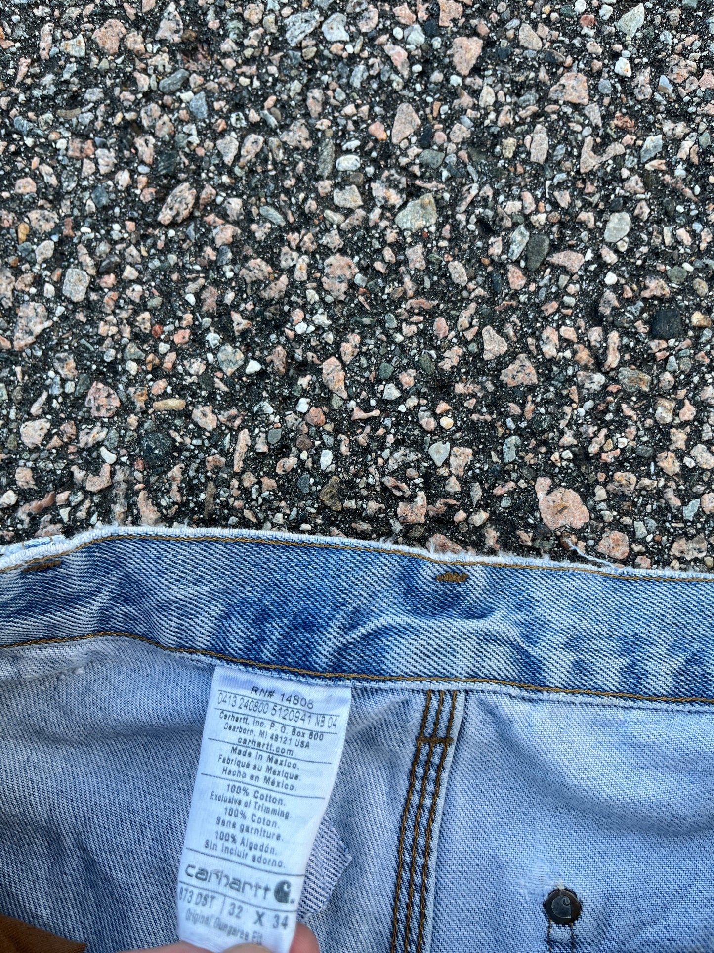 褪色和破洞牛仔 Carhartt 双膝裤 - 32 x 32