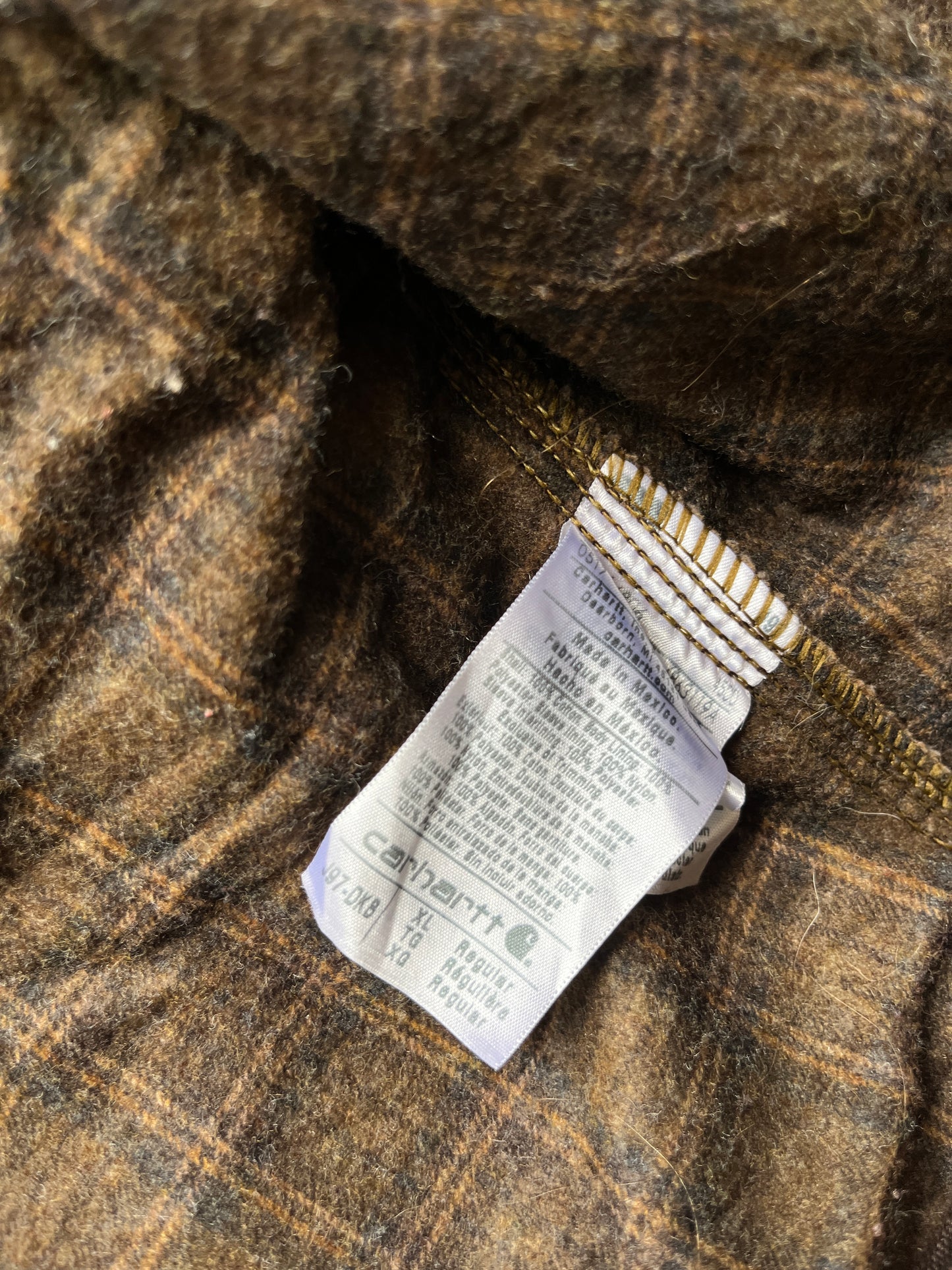 色あせたダークブラウンのカーハート デトロイト ジャケット - ボックス型 L-XL