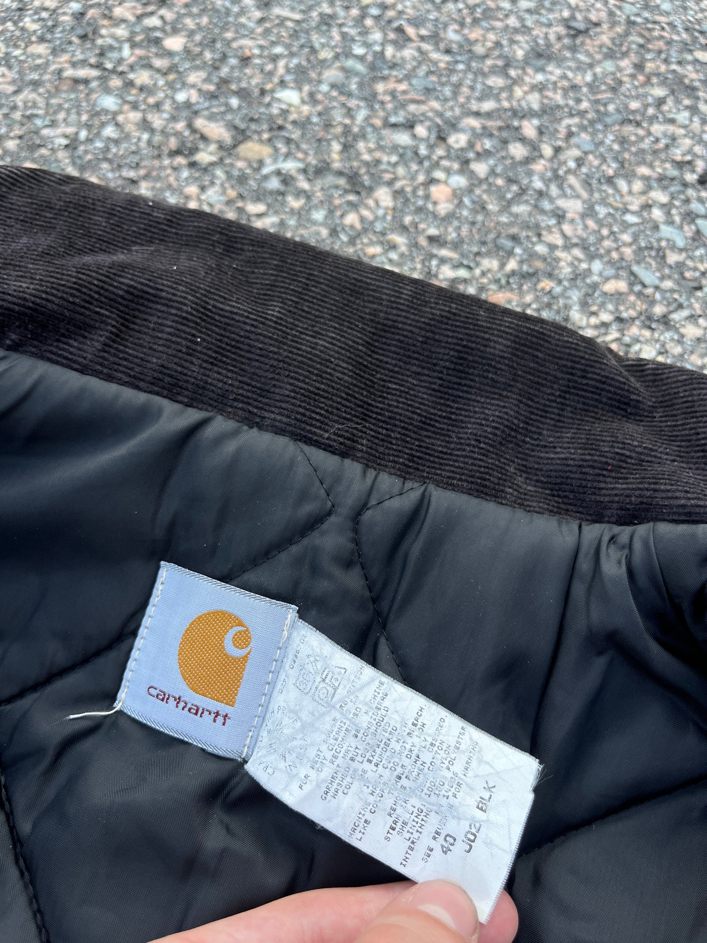 褪色黑色 Carhartt 北极夹克 - 适合 SM
