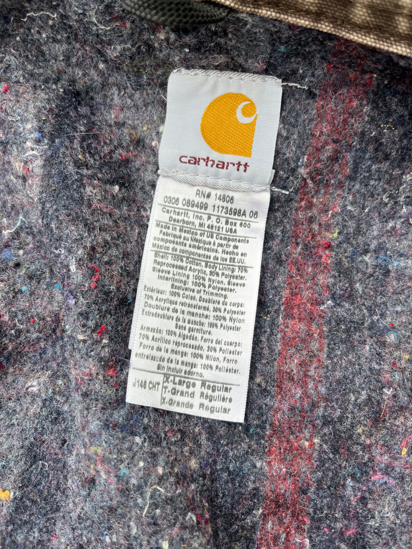 色あせたブラウンのカーハート デトロイト ジャケット ~ ボックス型ラージ