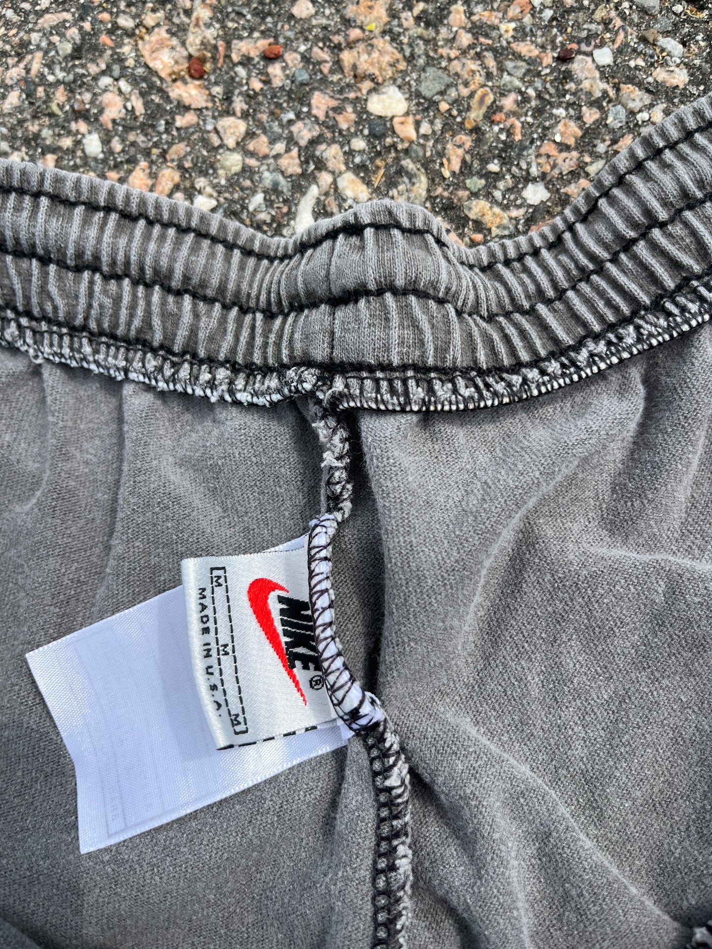 フェードブラック 90 年代 ナイキ ショーツ - ミディアム