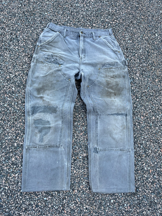 色あせたセメントグレーのカーハート ダブルニーパンツ - 32 x 28