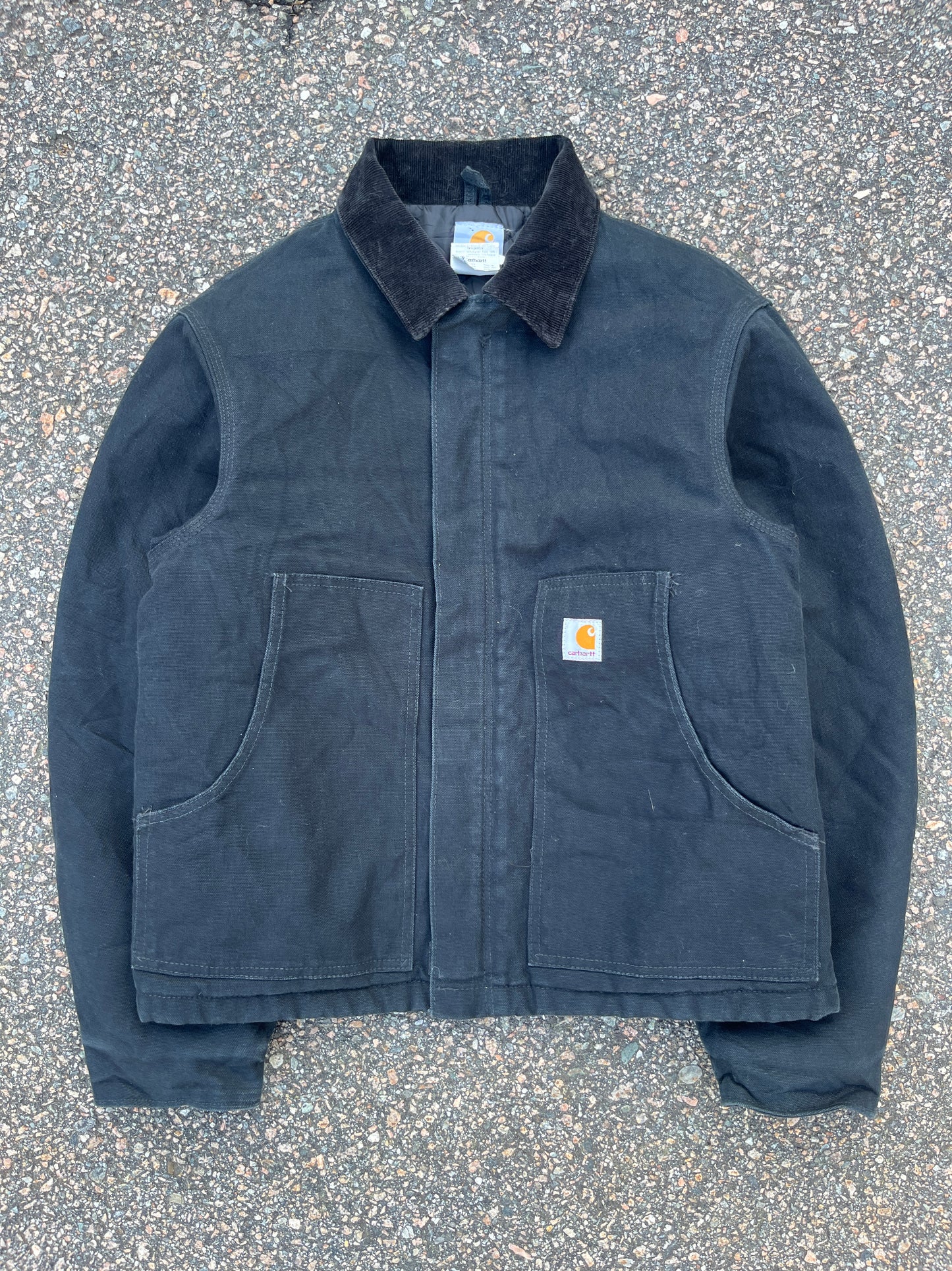 褪色黑色 Carhartt 北极夹克 - 适合 SM