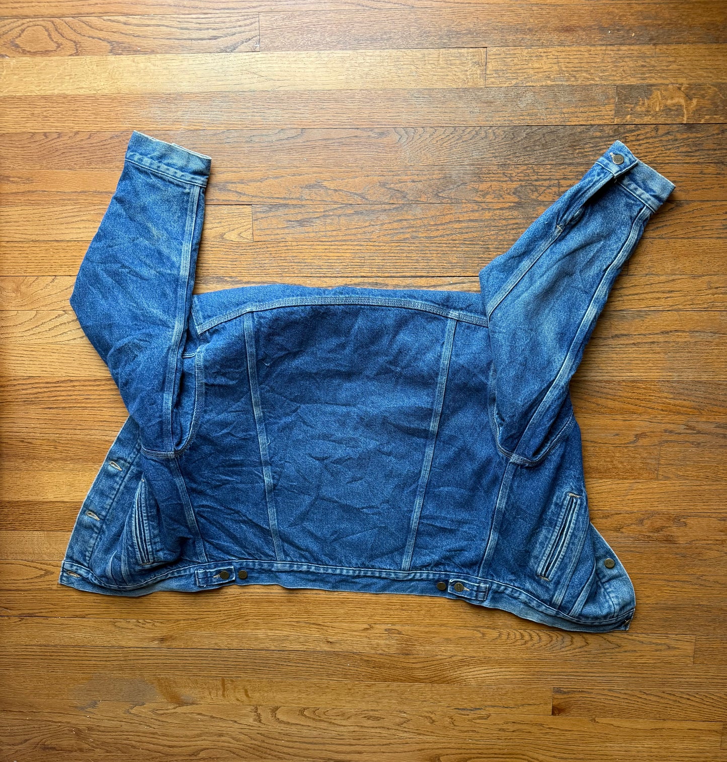 Faded Denim Aztec Lined Carhartt Trucker Jacket - Medium