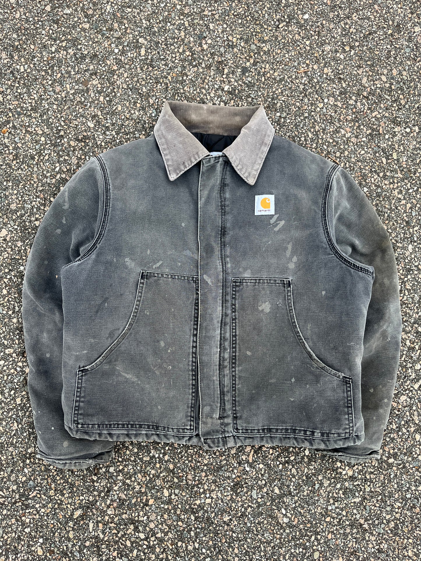 褪色和涂漆黑色 Carhartt 北极夹克 - 中号