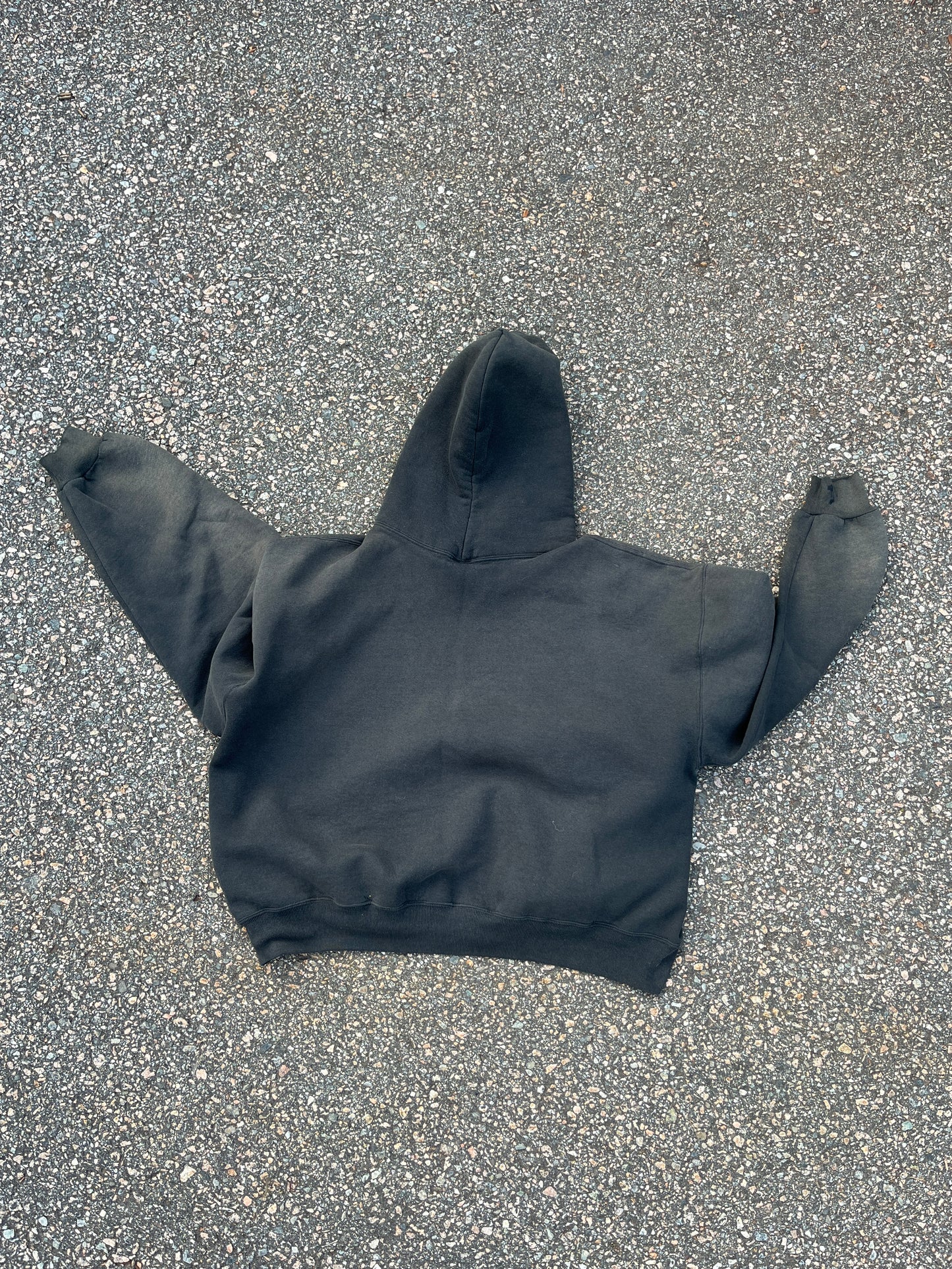 90’s Faded Black Russell Hoodie - Cropped Boxy Large