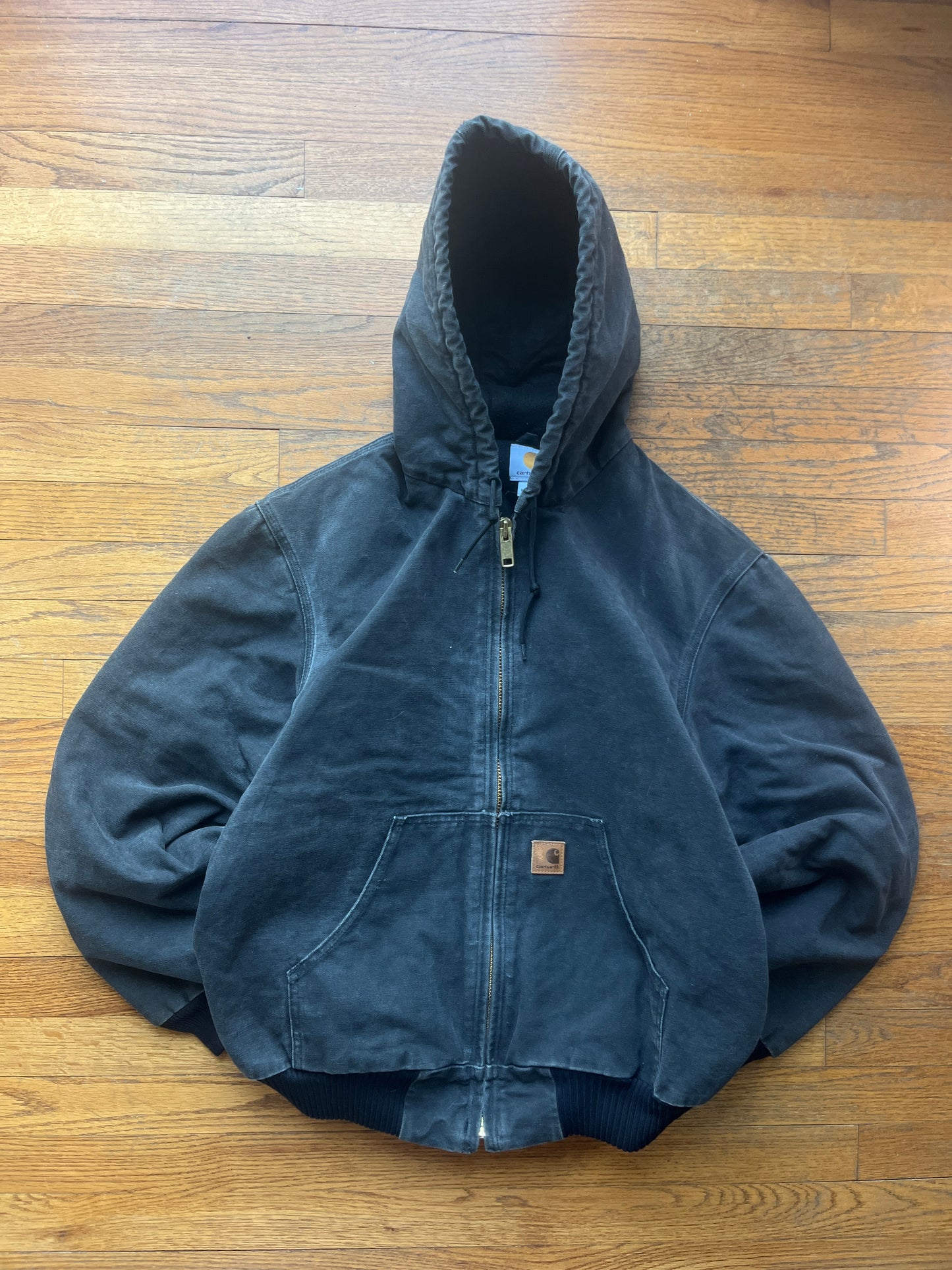 褪色黑色 Carhartt Active 夹克 - 中号