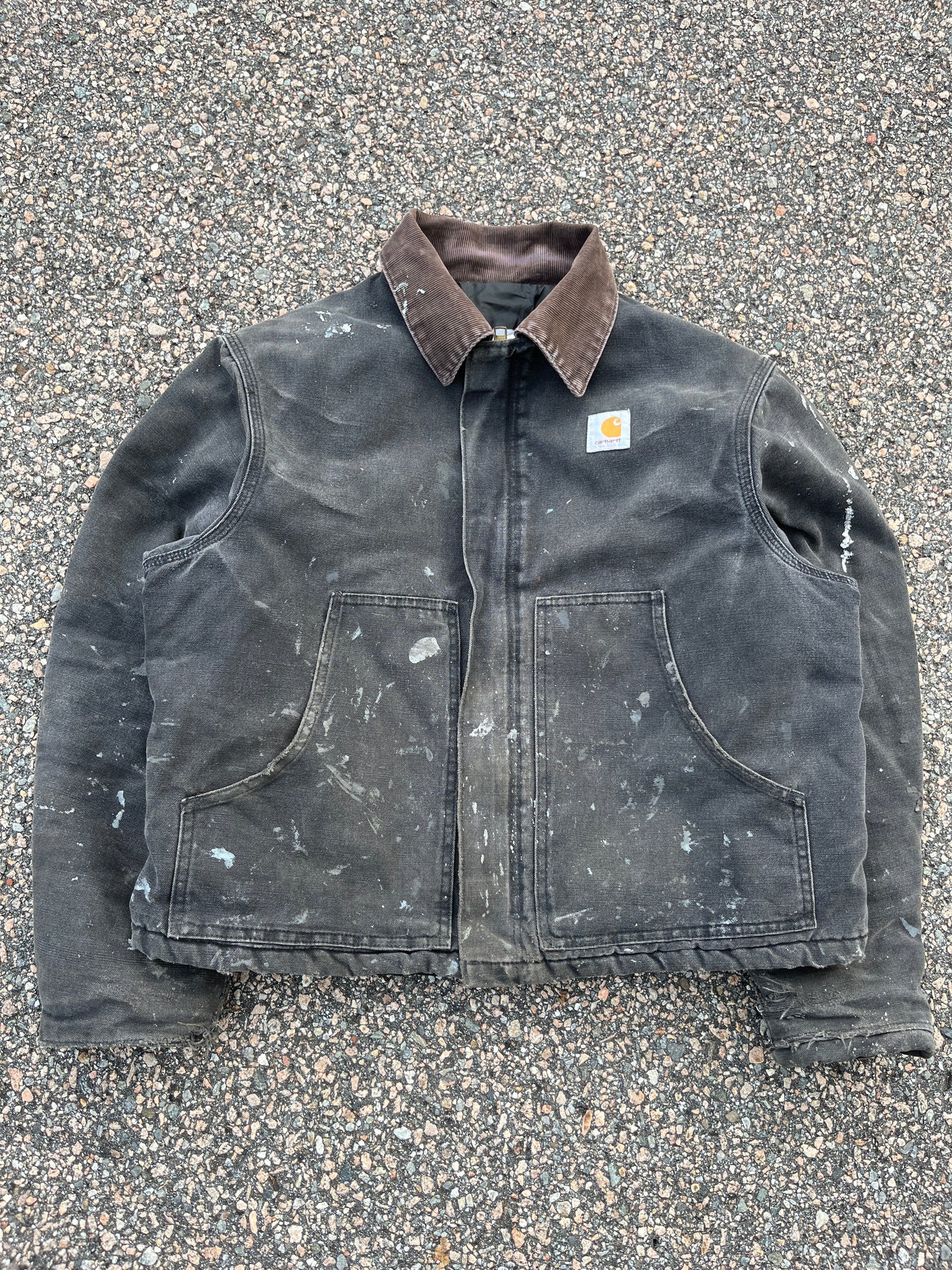 褪色和涂漆黑色 Carhartt 北极夹克 - 中号宽松款