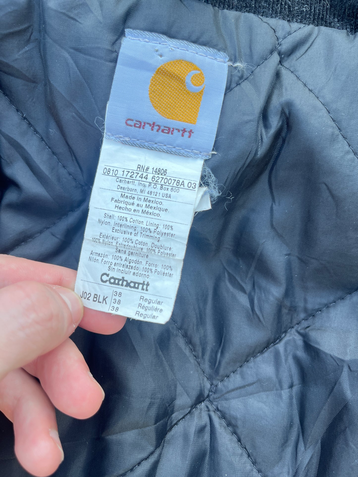 褪色黑色 Carhartt 北极夹克 - 适合 SM