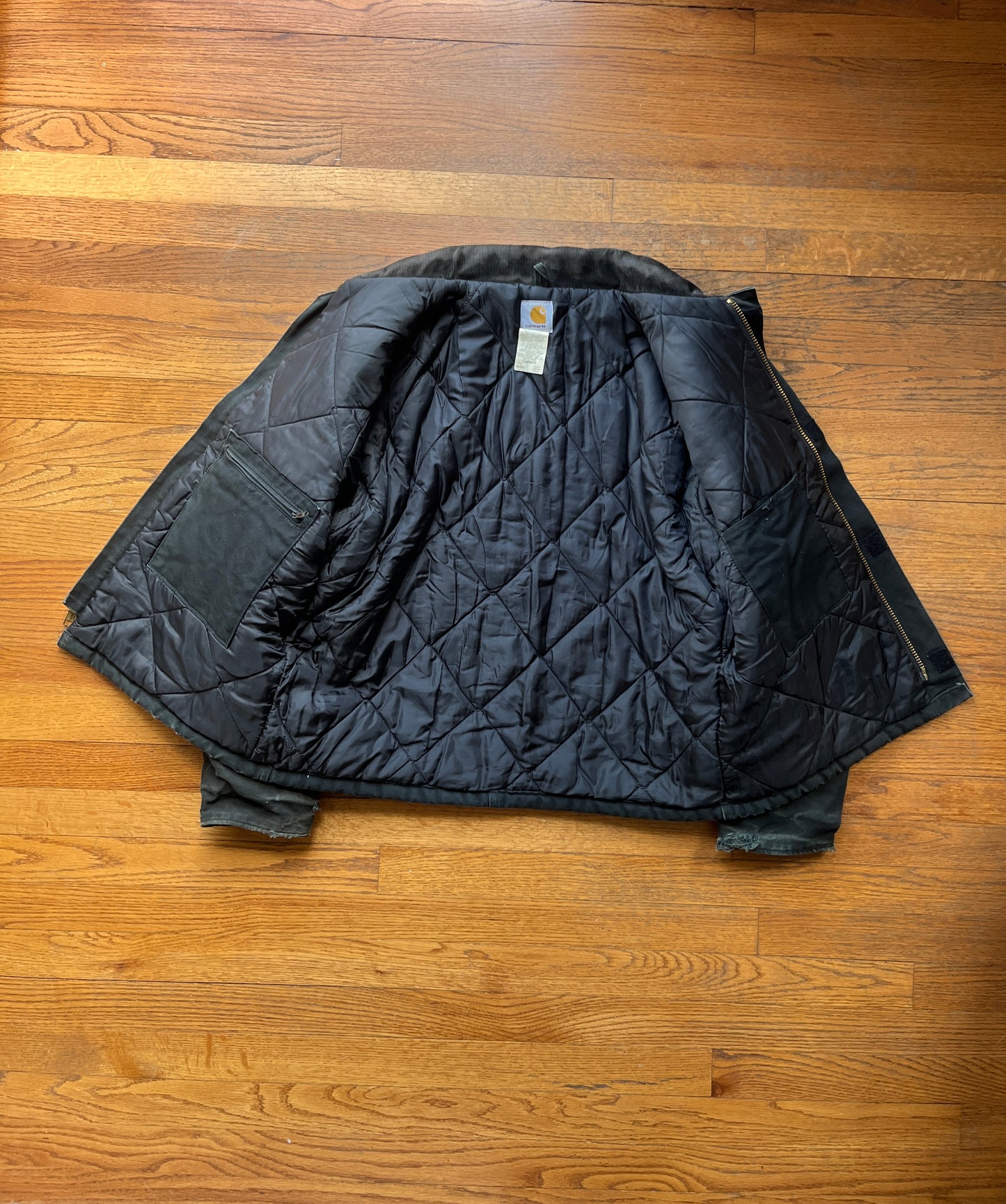 褪色黑色 Carhartt 北极夹克 - 中号