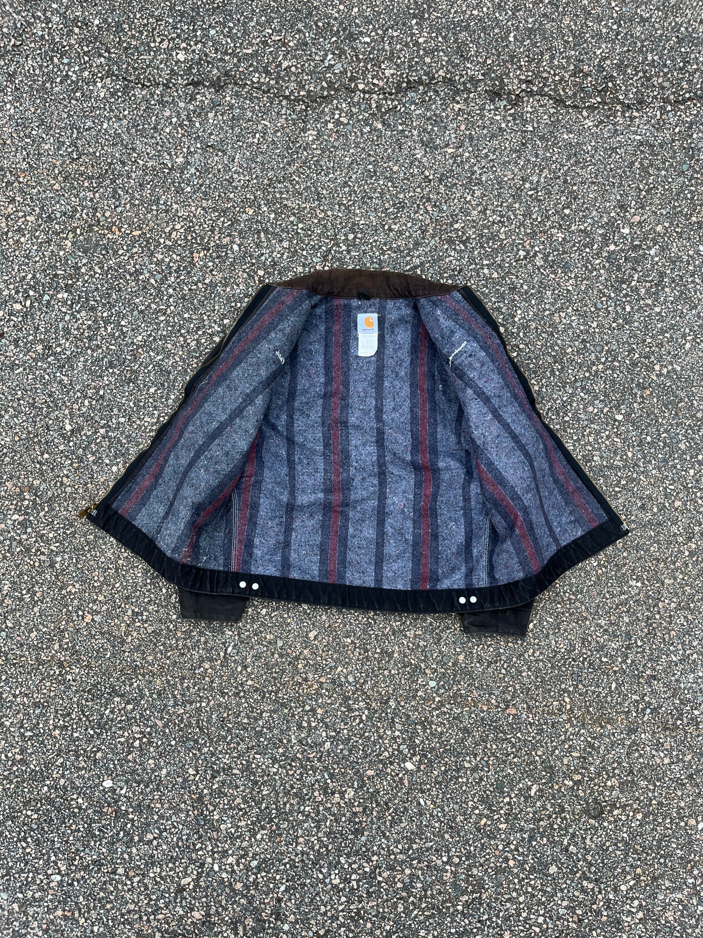 褪色黑色 Carhartt Detroit 夹克 - 中号宽松款