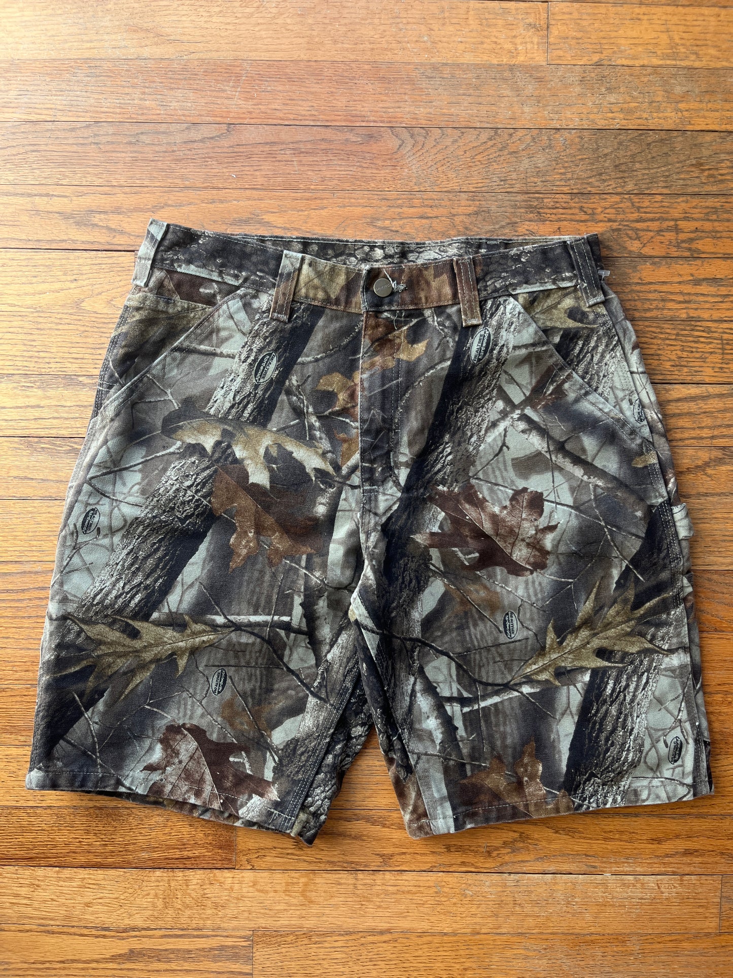 褪色 Realtree Carhartt 木匠短裤 - 32