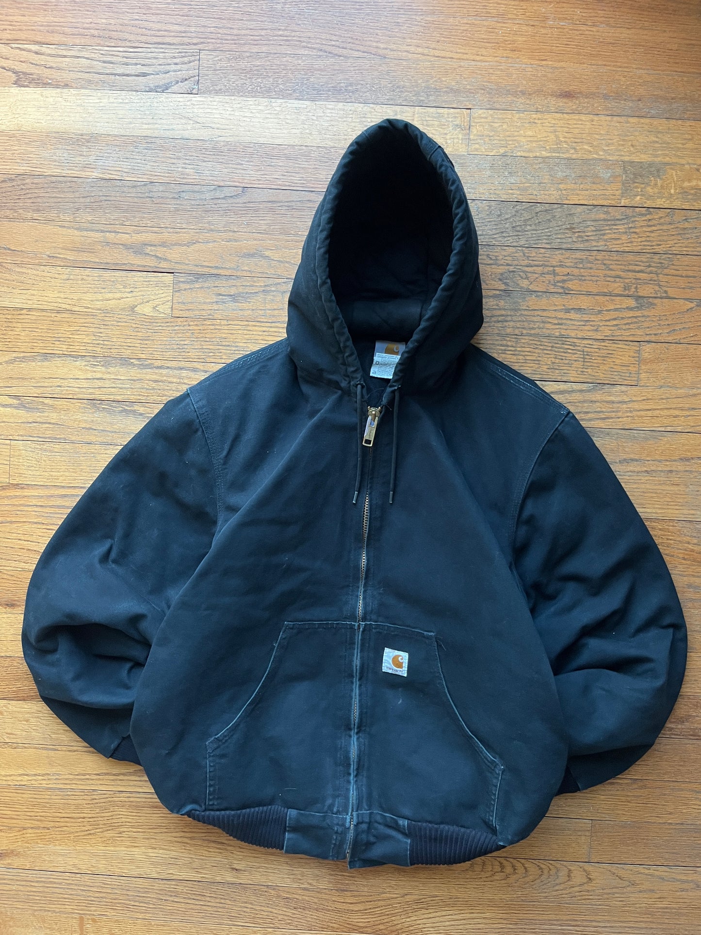 褪色黑色 Carhartt Active 夹克 - 中号