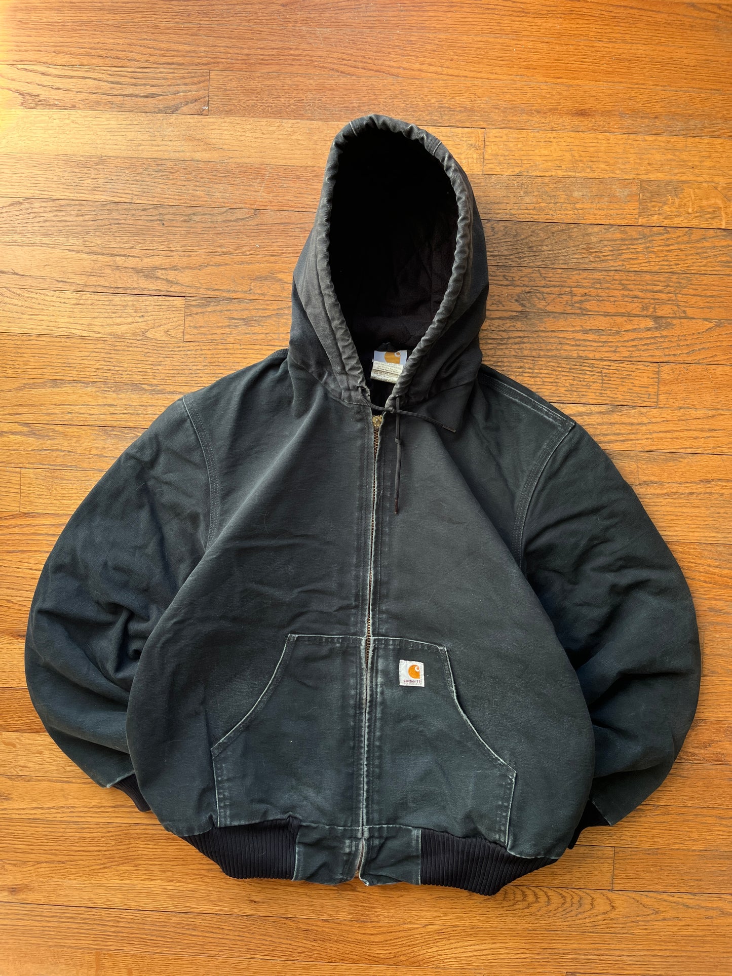 褪色黑色 Carhartt Active 夹克 - 中号