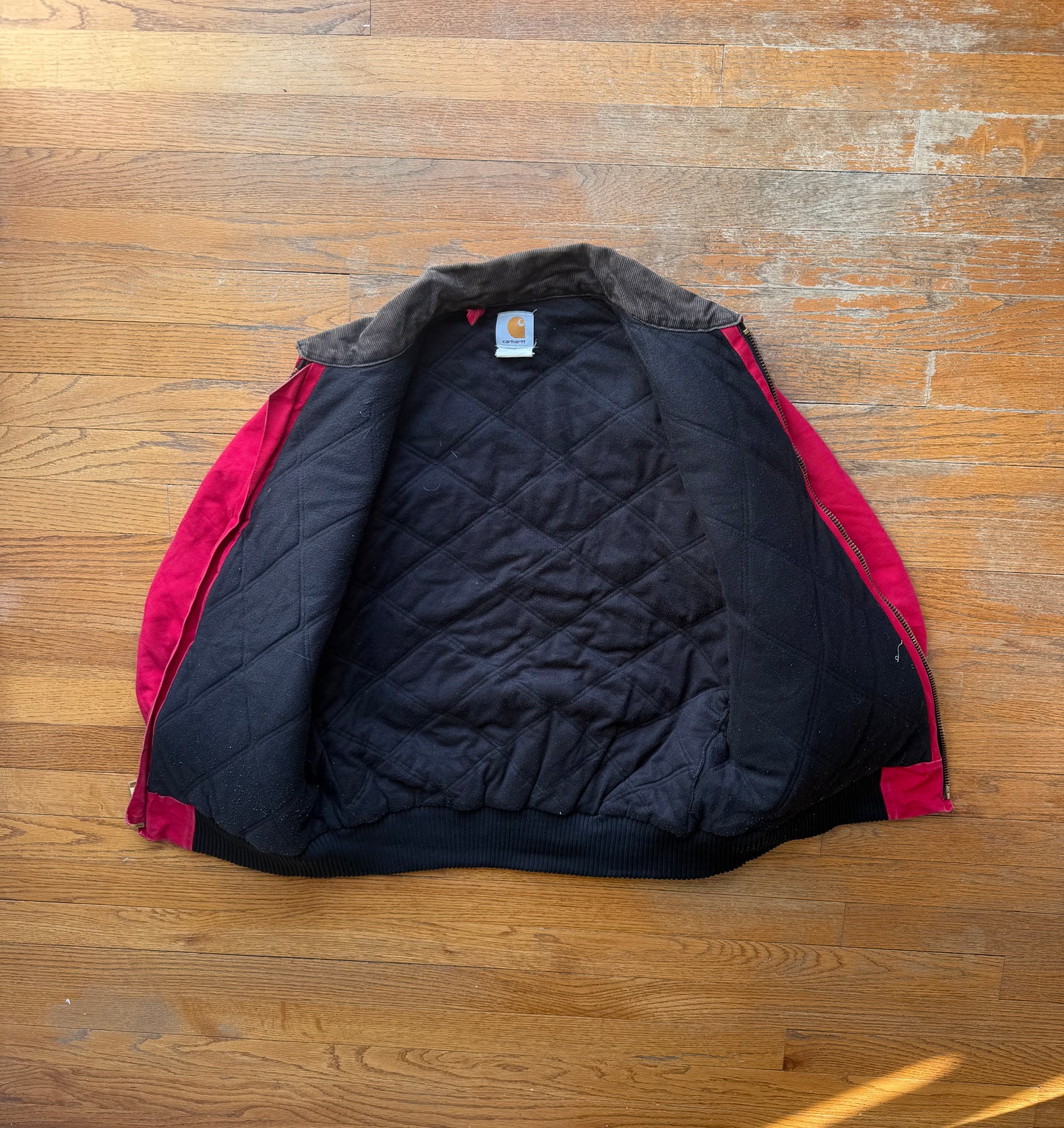 Faded Strawberry Red Carhartt Santa Fe Jacket - Medium