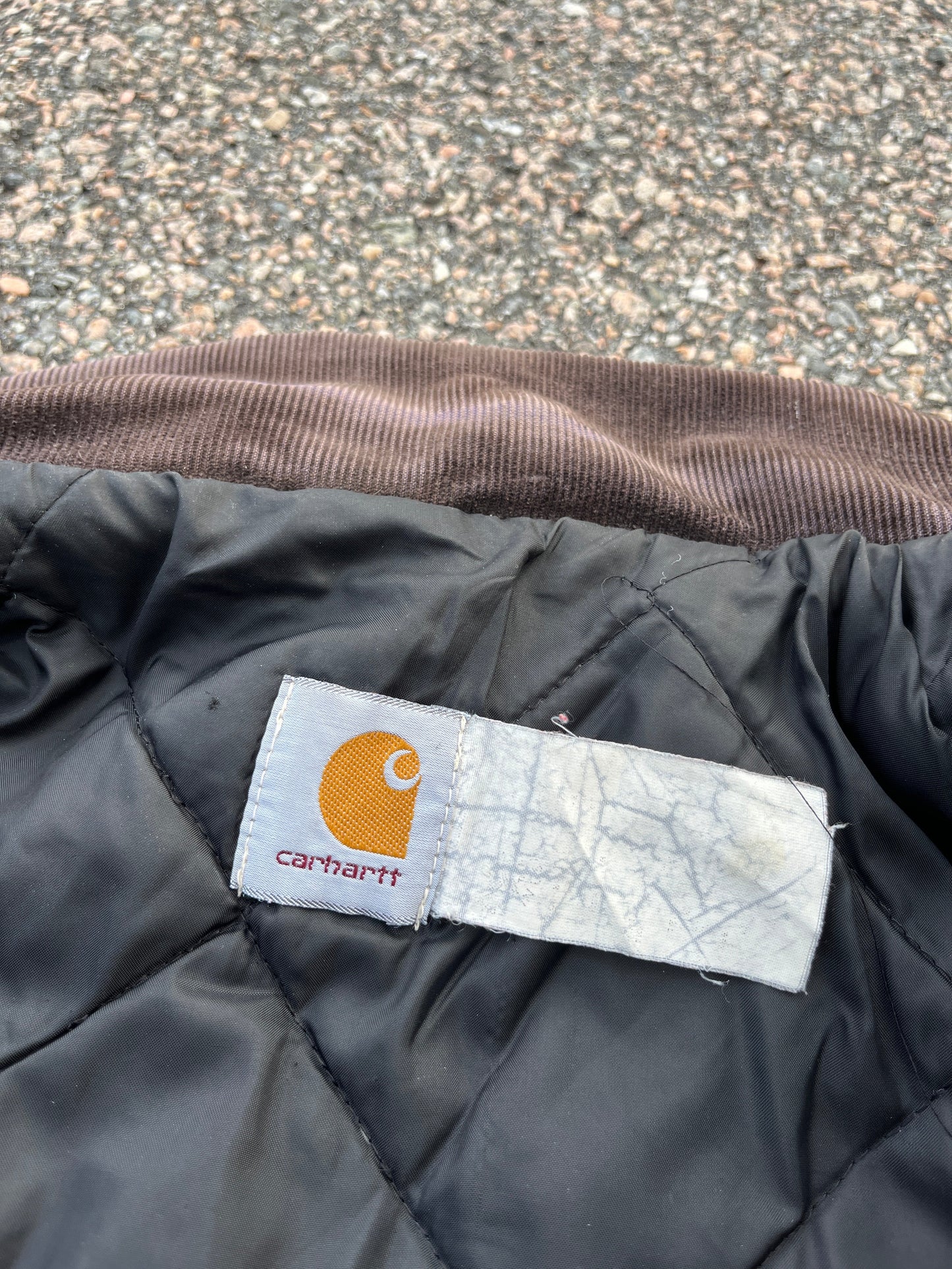 褪色和涂漆黑色 Carhartt 北极夹克 - 中号宽松款