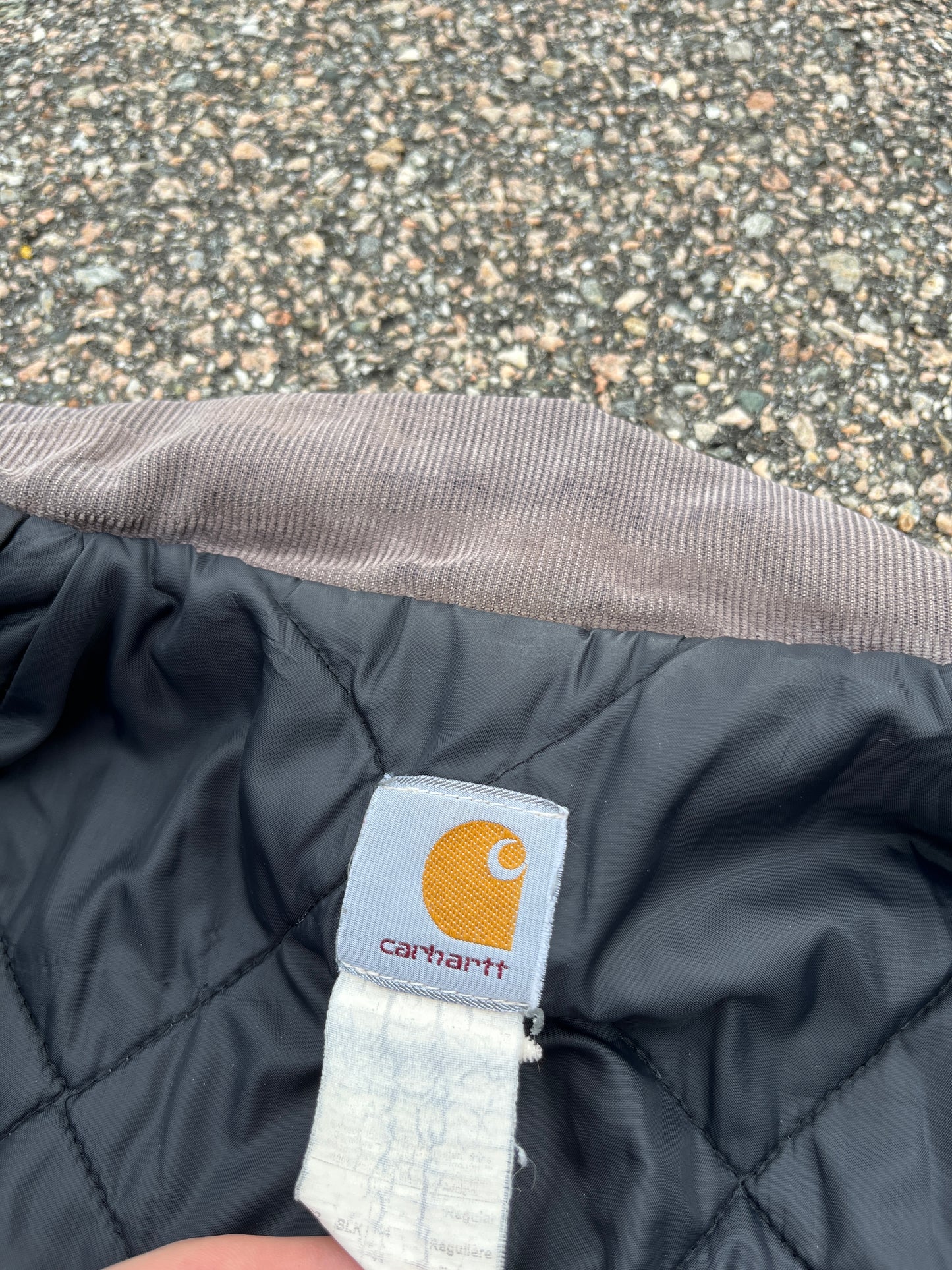 褪色和破旧黑色 Carhartt 北极夹克 - 中号