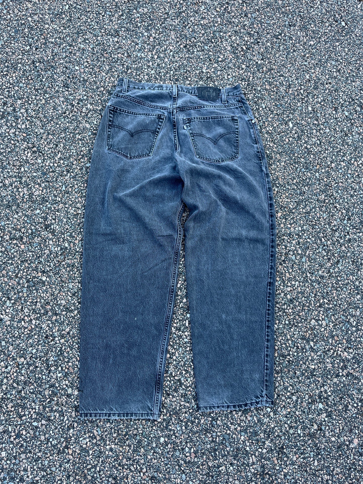 Levi's 570 银色标签褪色黑色裤子 - 33 x 30.5