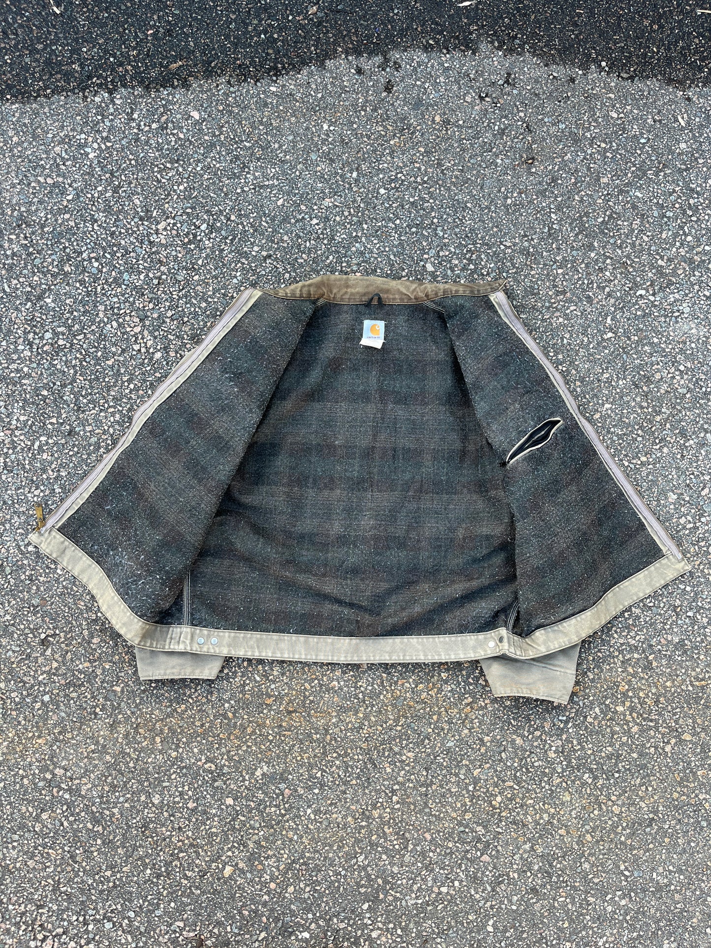 褪色沙漠沙色 Carhartt 底特律夹克 - 2XL