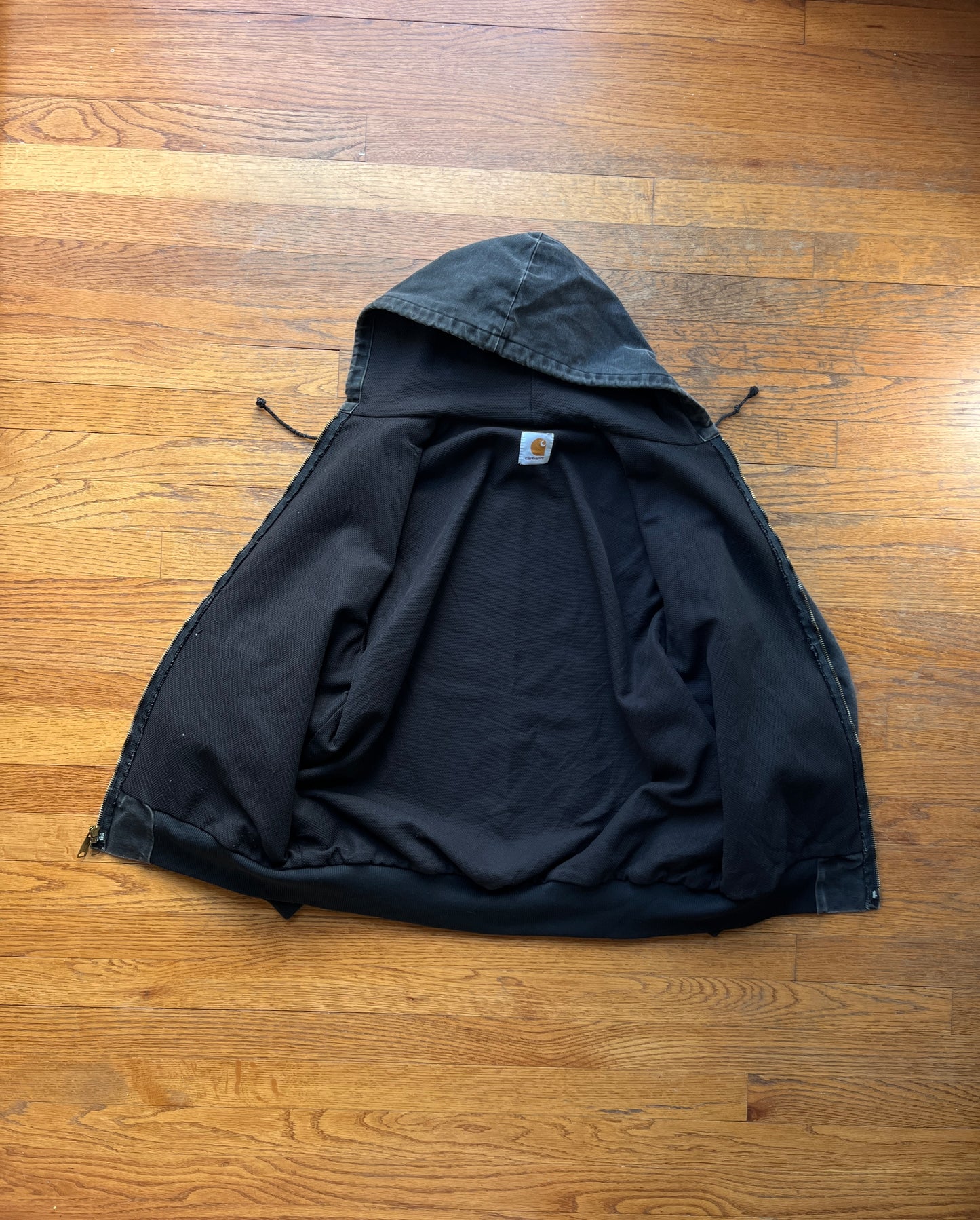 褪色黑色 Carhartt Active 夹克 - 中号