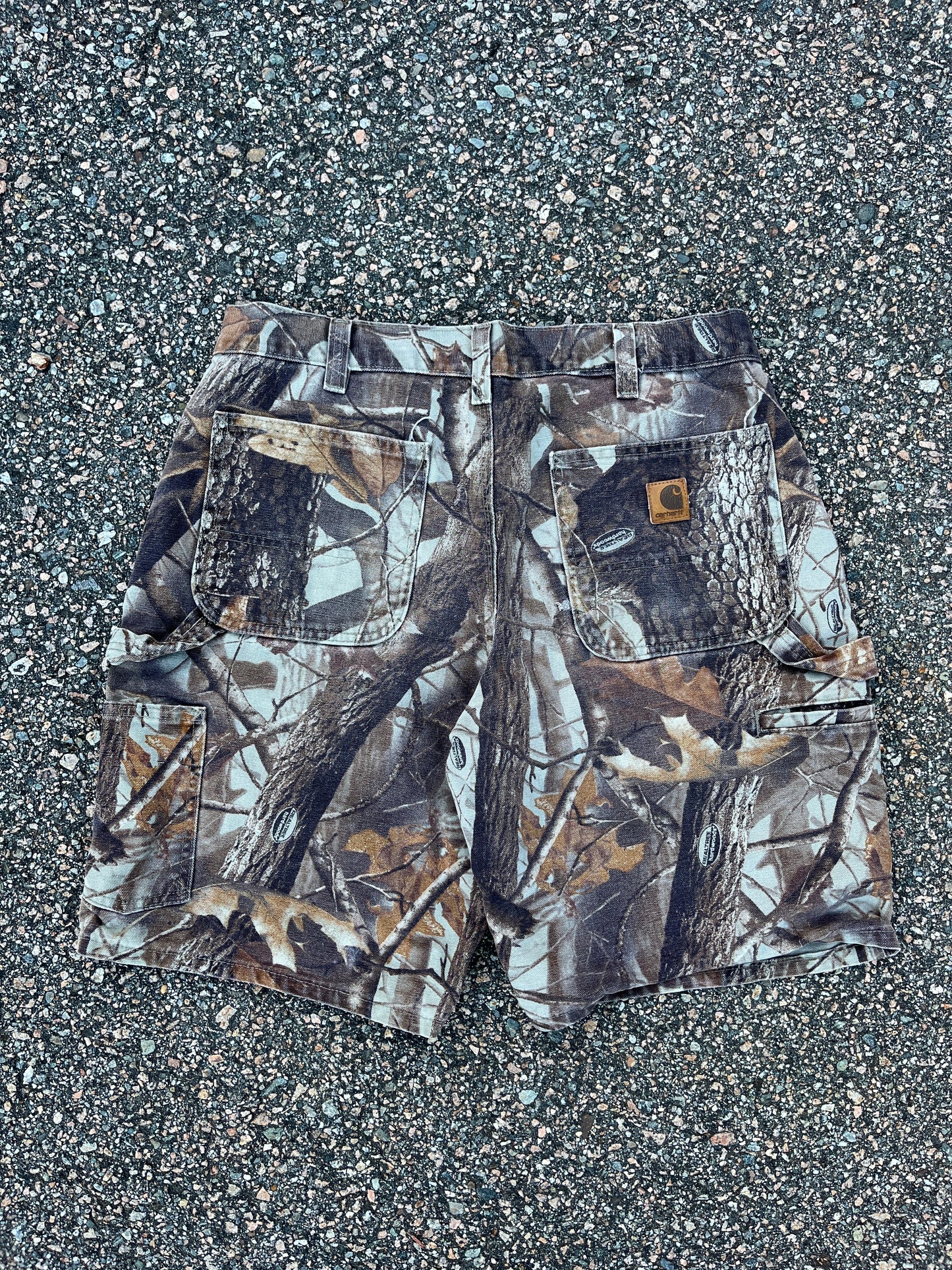 褪色 Realtree Carhartt 木匠短裤 - 33