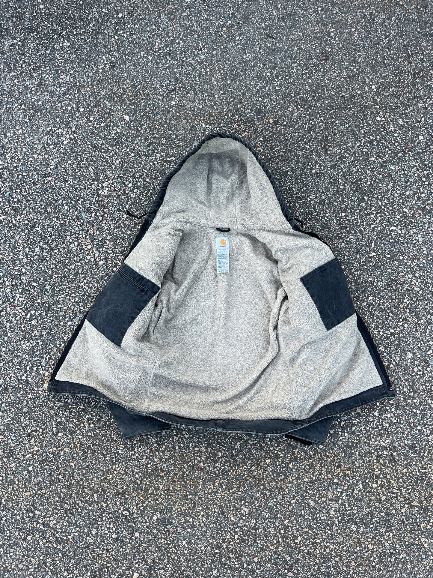 褪色黑色 Carhartt Sherpa 衬里夹克 - 中号