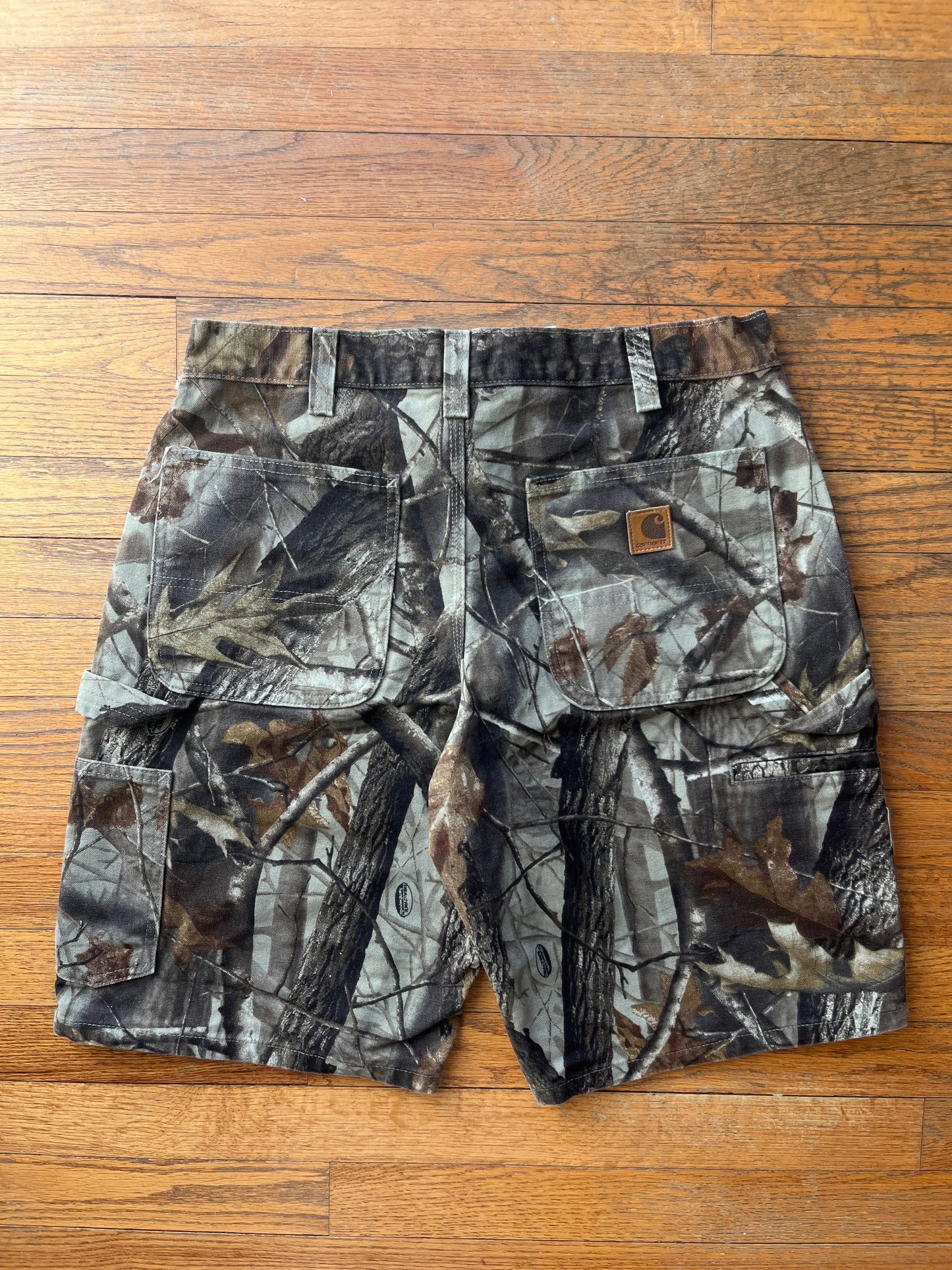 褪色 Realtree Carhartt 木匠短裤 - 32