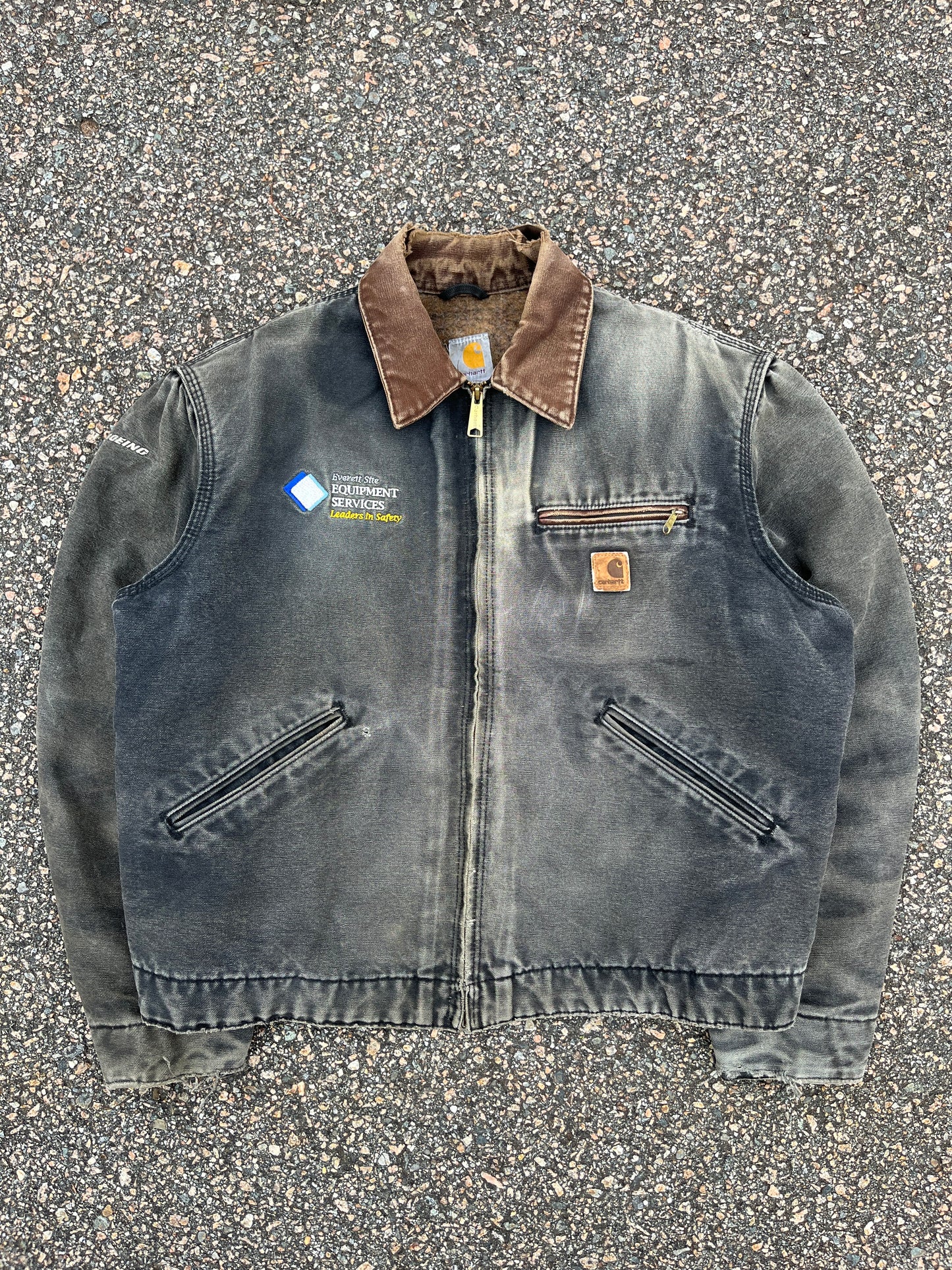 褪色黑色 Carhartt 底特律夹克 - 中号