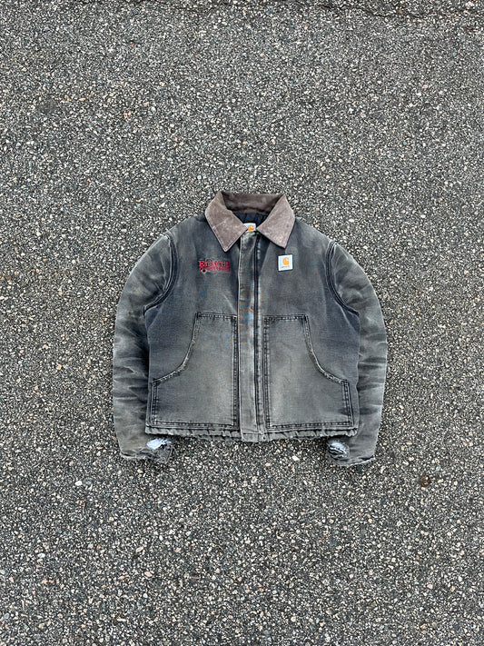 褪色和破旧黑色 Carhartt 北极夹克 - 中号