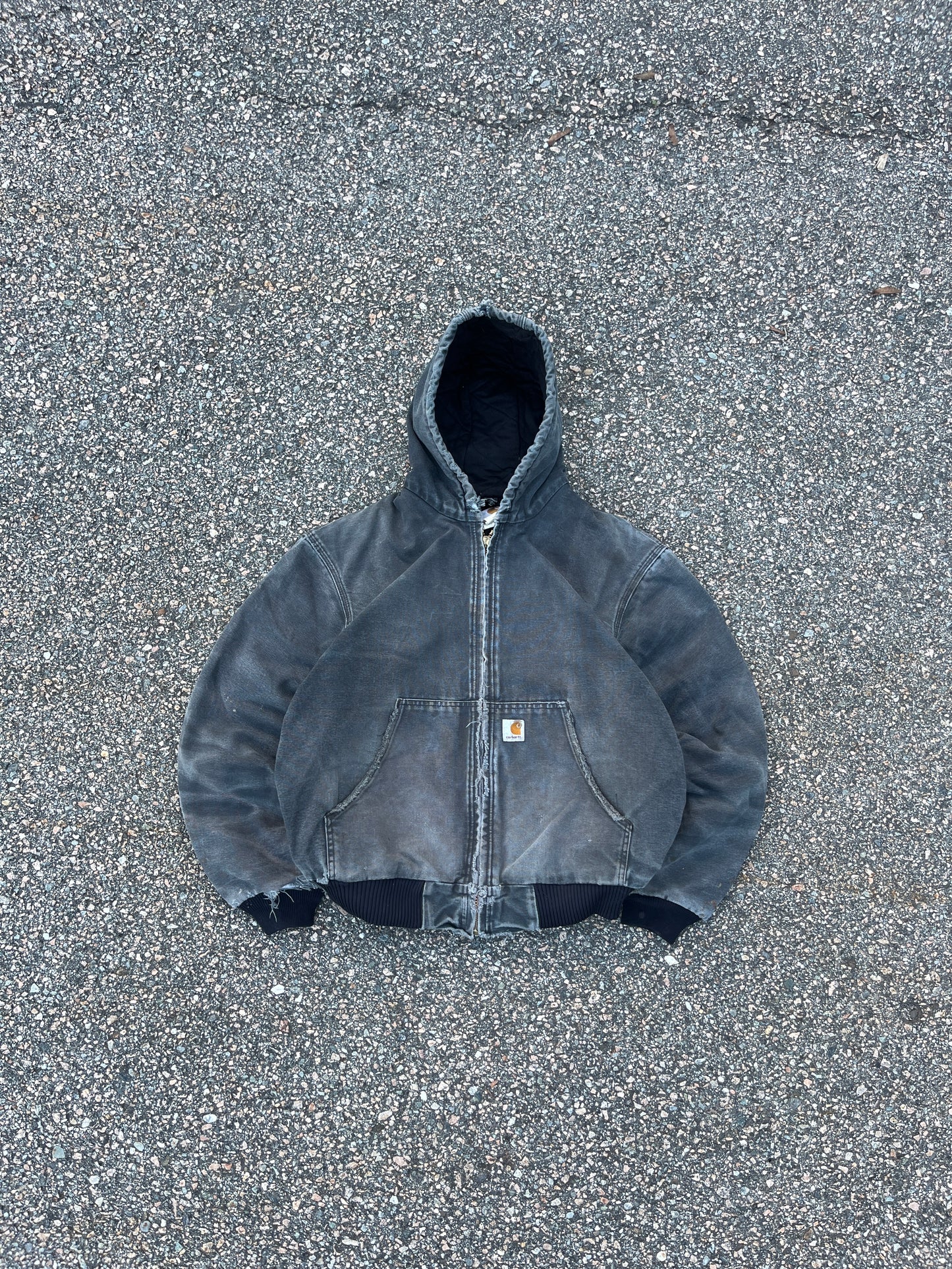 褪色和破旧黑色 Carhartt Active 夹克 - Boxy ML