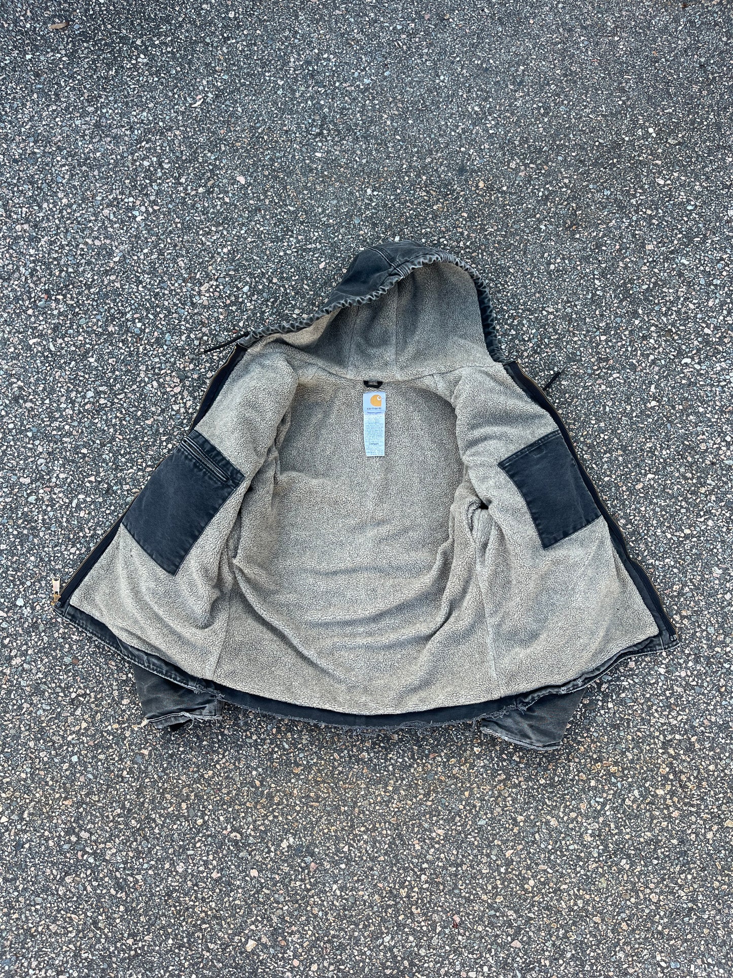 褪色黑色 Carhartt Sherpa 衬里夹克 - 中号