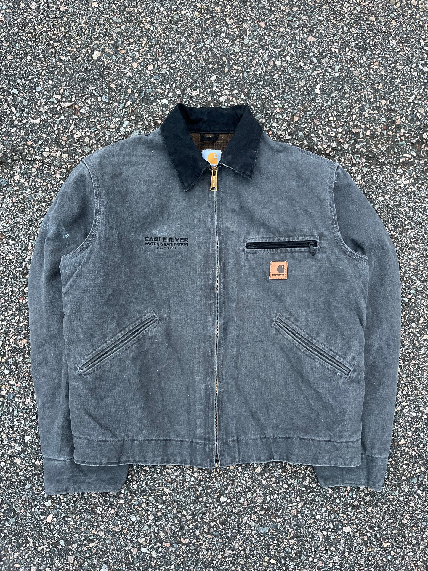 褪色砾石灰色 Carhartt 底特律夹克 - 中号