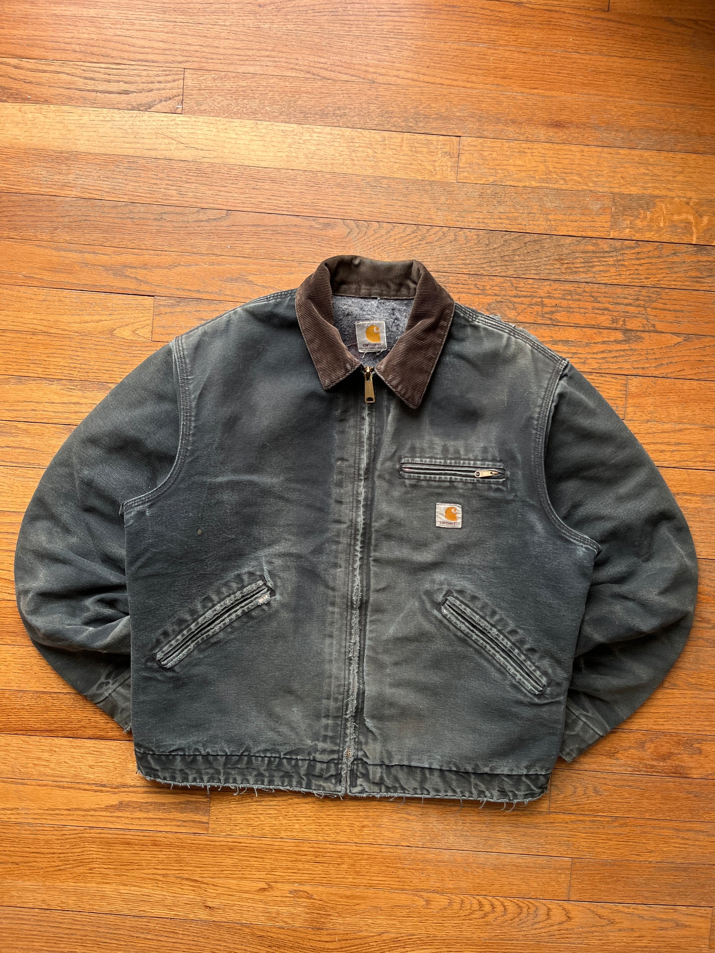 褪色黑色 Carhartt 底特律夹克 - 中号