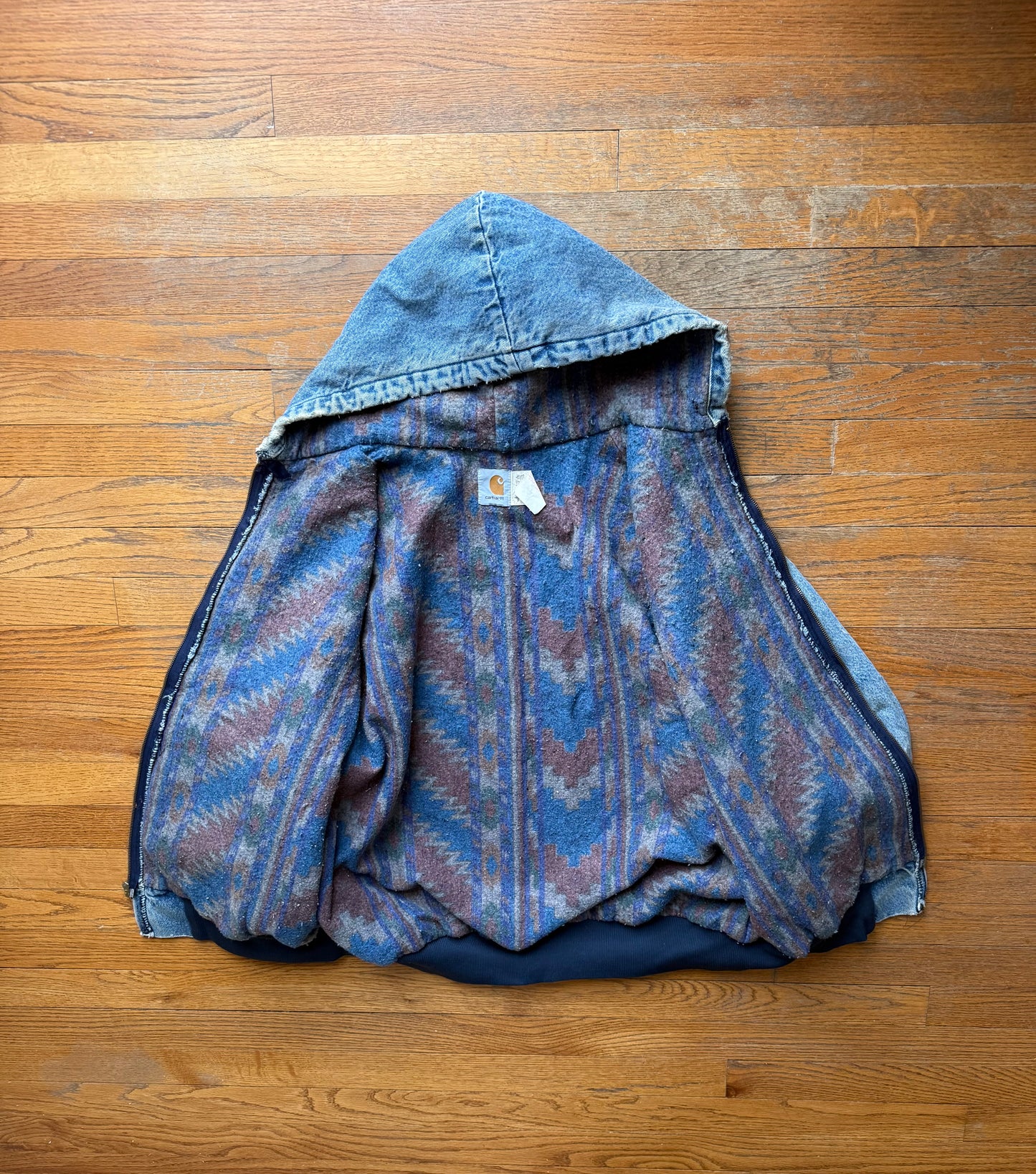 Faded n Thrashed Denim Southwest Aztec Lined Carhartt Active Jacket - XL