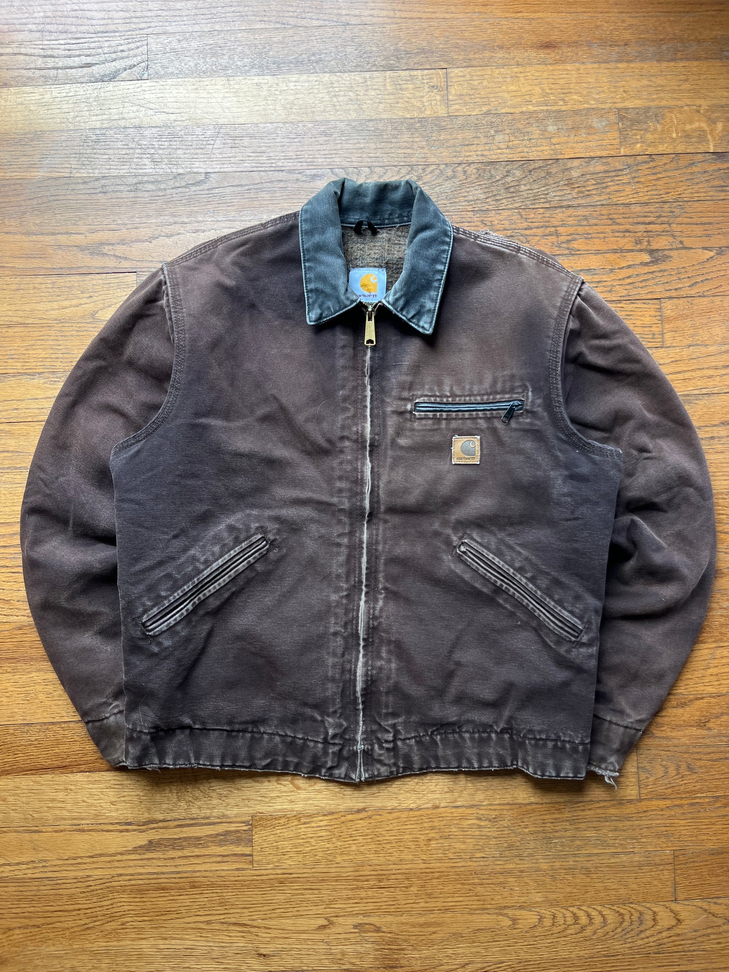 褪色深棕色 Carhartt 底特律夹克 - 中号