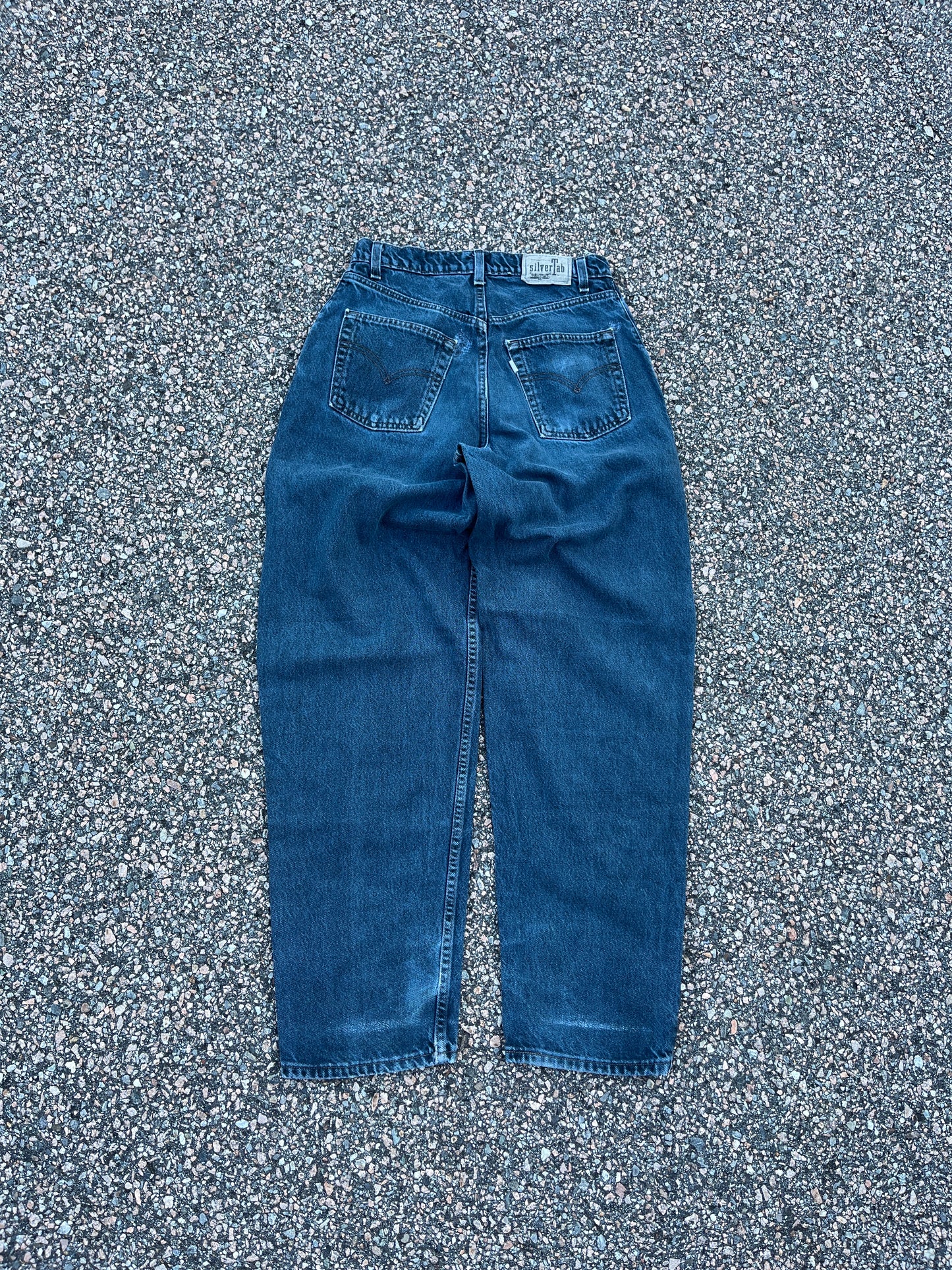 Levi's 561 银色标签褪色海军蓝牛仔宽松裤 - 29 x 32