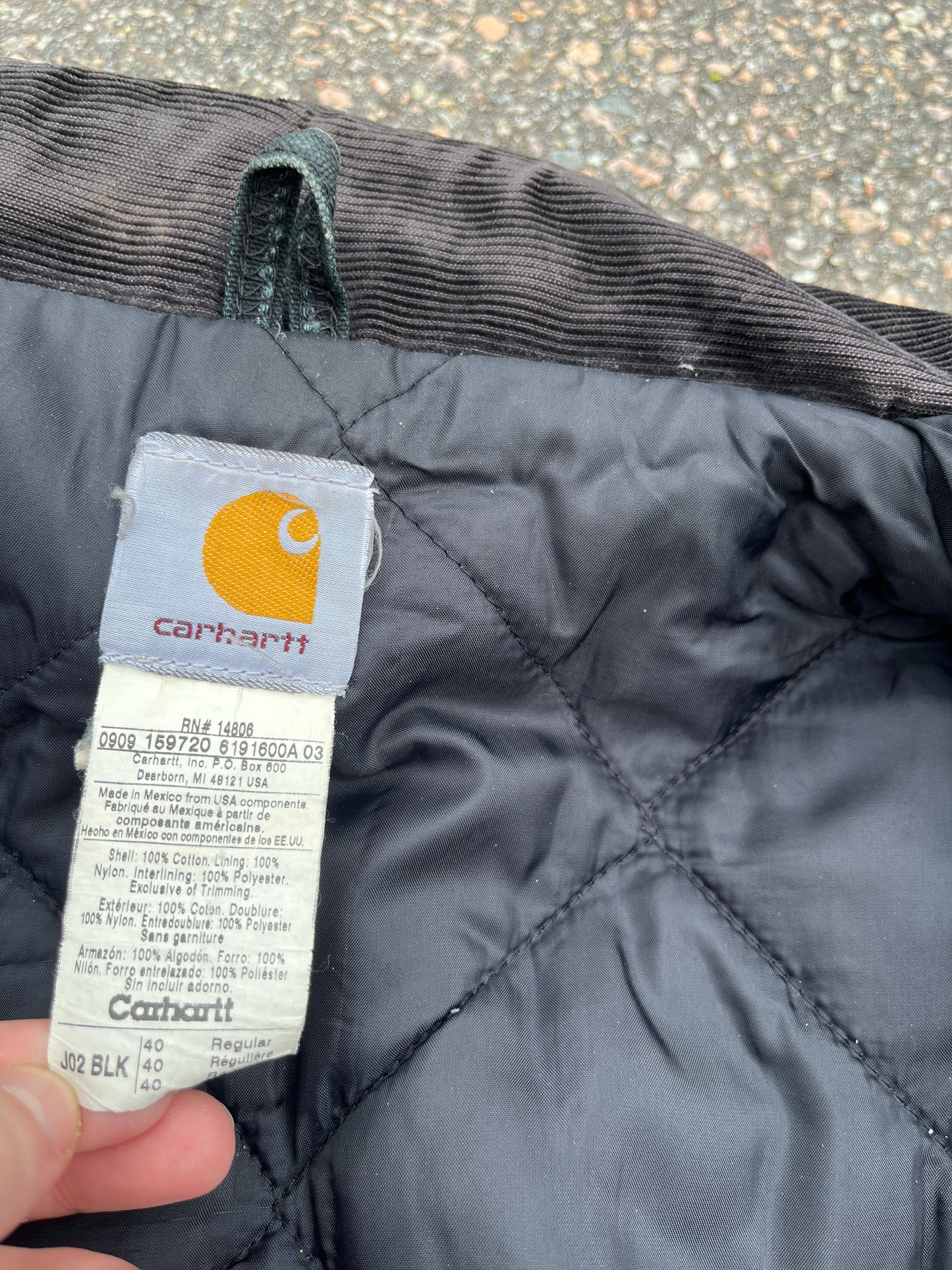 褪色黑色 Carhartt 北极夹克 - 中号