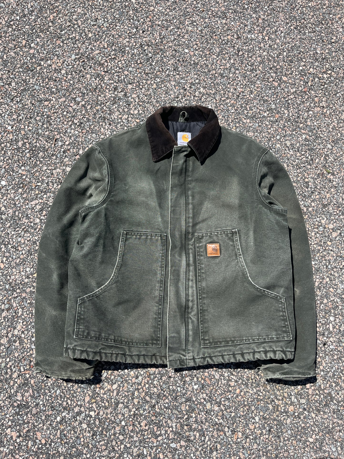 褪色橄榄绿色 Carhartt 北极夹克 - 中号